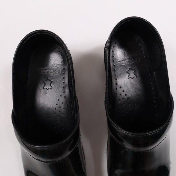 Dansko Patterned Leather Upper Clogs	Black	Size	39 - Picture 4 of 7